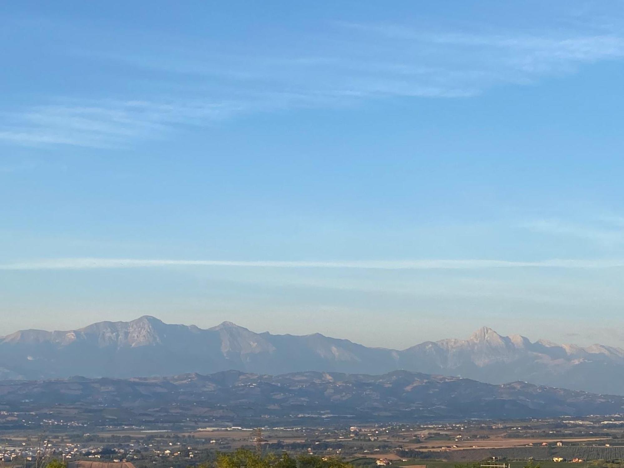 Seta Luxury Lägenhet Roseto Degli Abruzzi Exteriör bild