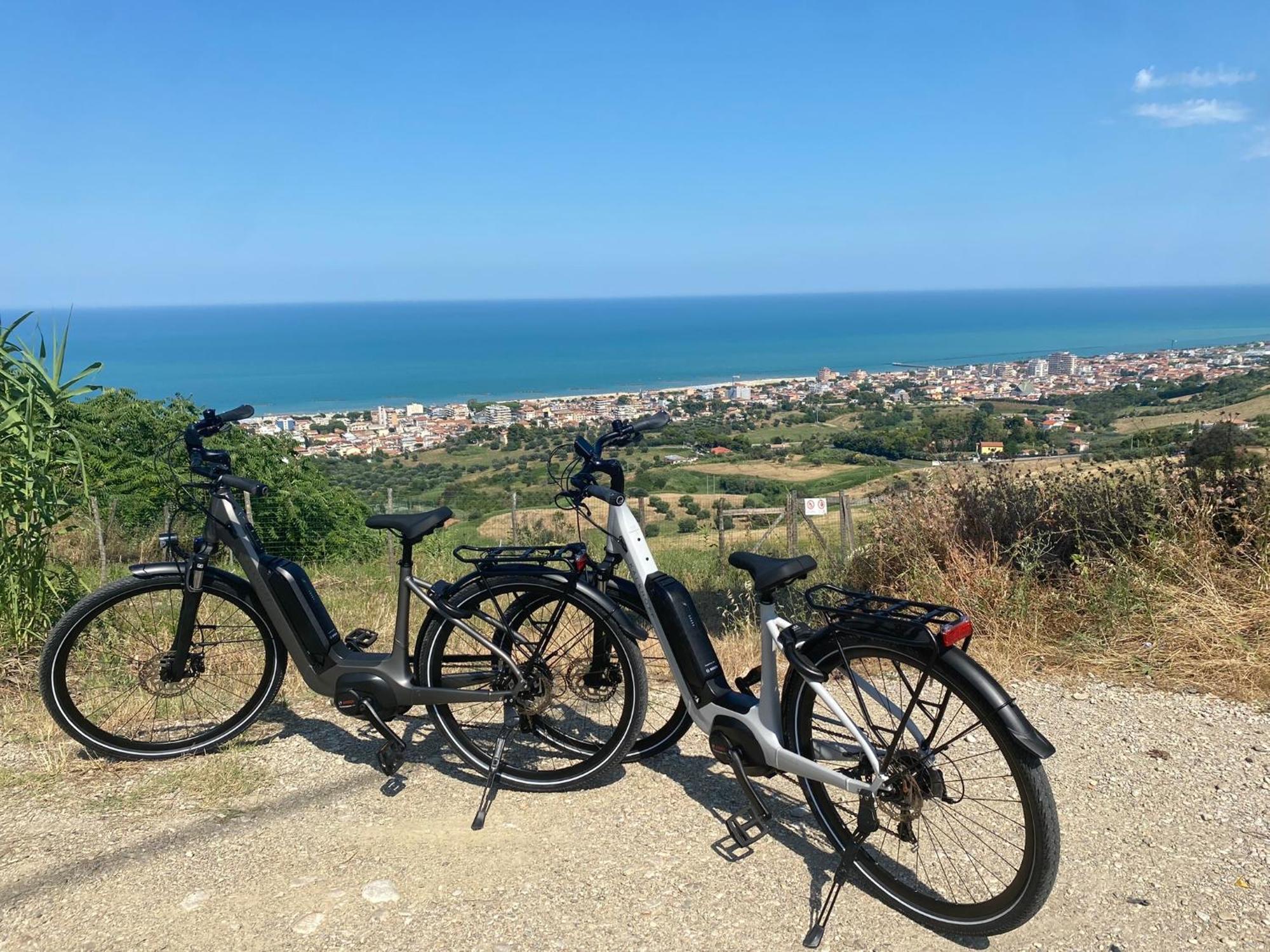 Seta Luxury Lägenhet Roseto Degli Abruzzi Exteriör bild