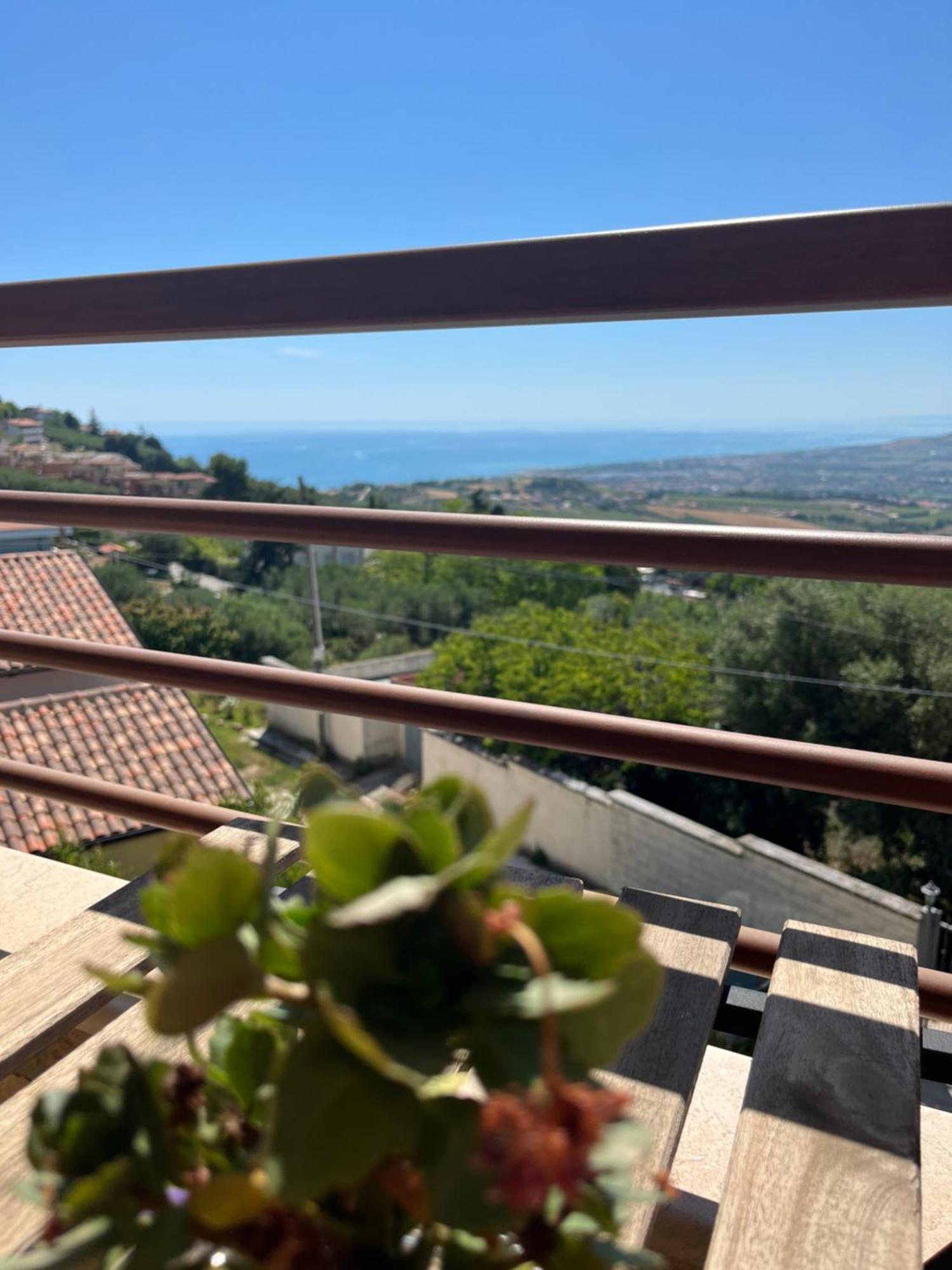 Seta Luxury Lägenhet Roseto Degli Abruzzi Exteriör bild