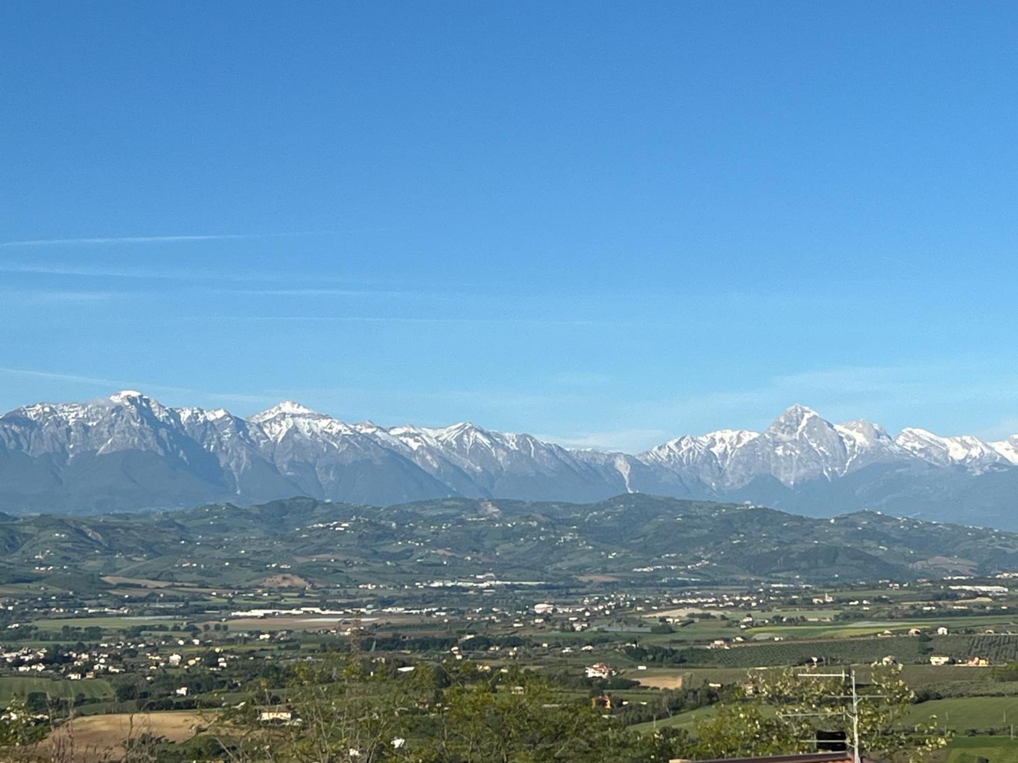 Seta Luxury Lägenhet Roseto Degli Abruzzi Exteriör bild