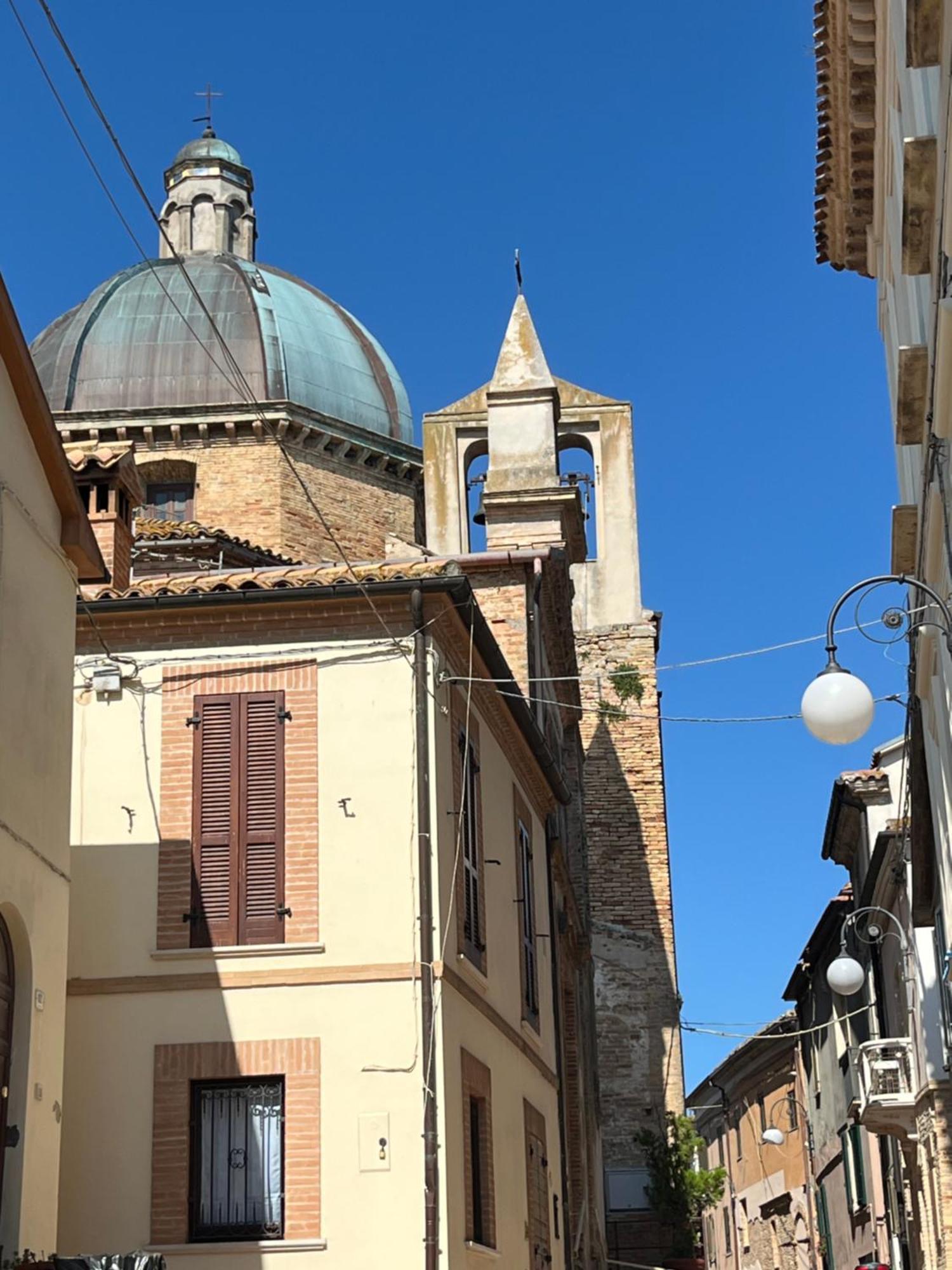 Seta Luxury Lägenhet Roseto Degli Abruzzi Exteriör bild