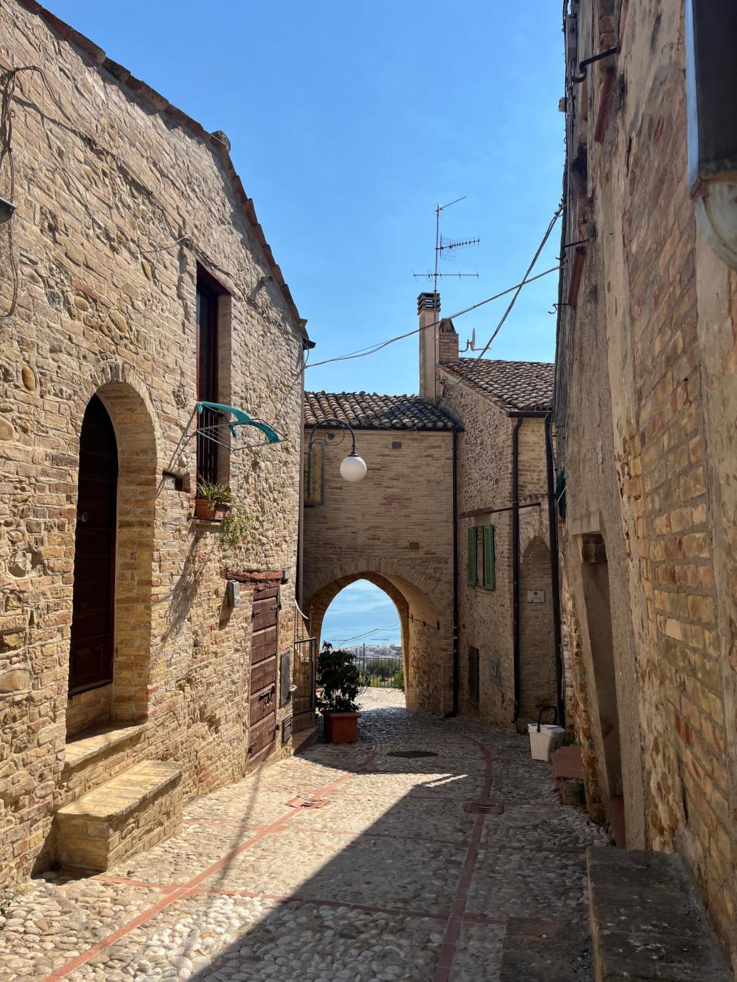 Seta Luxury Lägenhet Roseto Degli Abruzzi Exteriör bild
